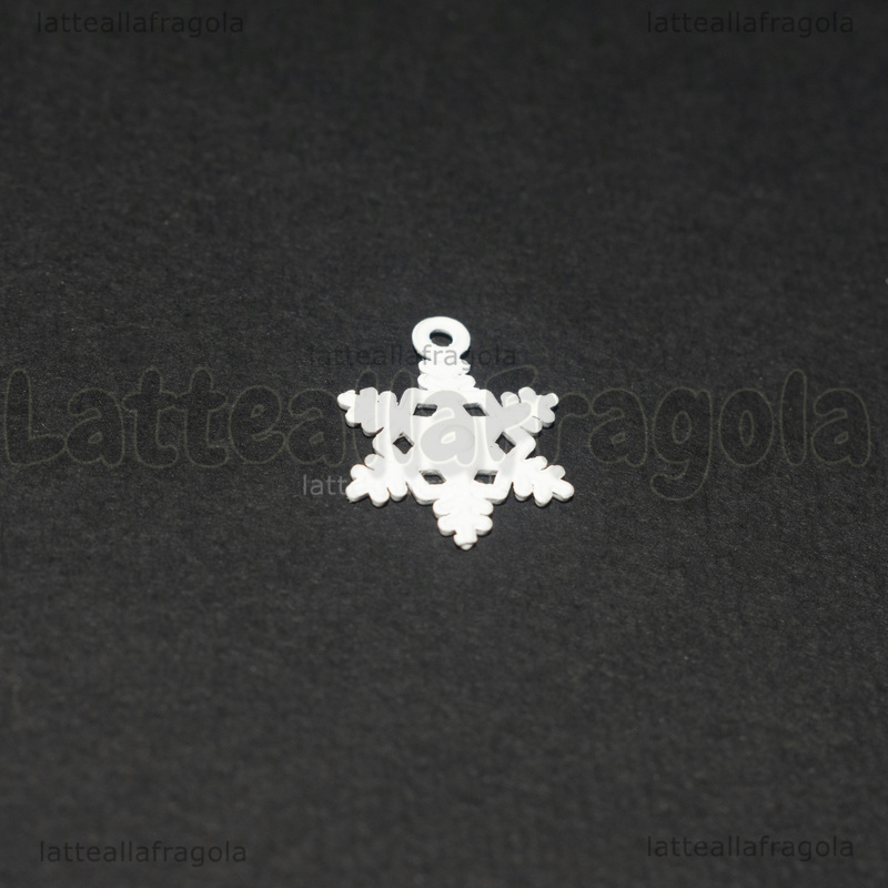 Ciondolo Fiocco di Neve in metallo smaltato Bianco 18x14mm