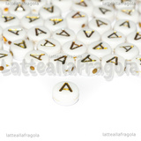 10 Perle a gettone lettera A in acrilico bianco con lettere oro 7x3.5mm