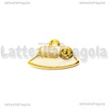 Charm Cappello in metallo smaltato dorato 16x11mm