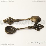 Ciondolo 3D cucchiaio in metallo color bronzo 60x15mm