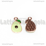 Charm Avocado in metallo dorato smaltato 18x9mm