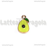 Charm Avocado in metallo dorato smaltato 18x9mm