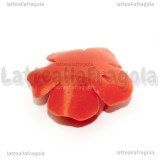 Rosa in corallo sintetico rosso 35x34.5mm con foro passante